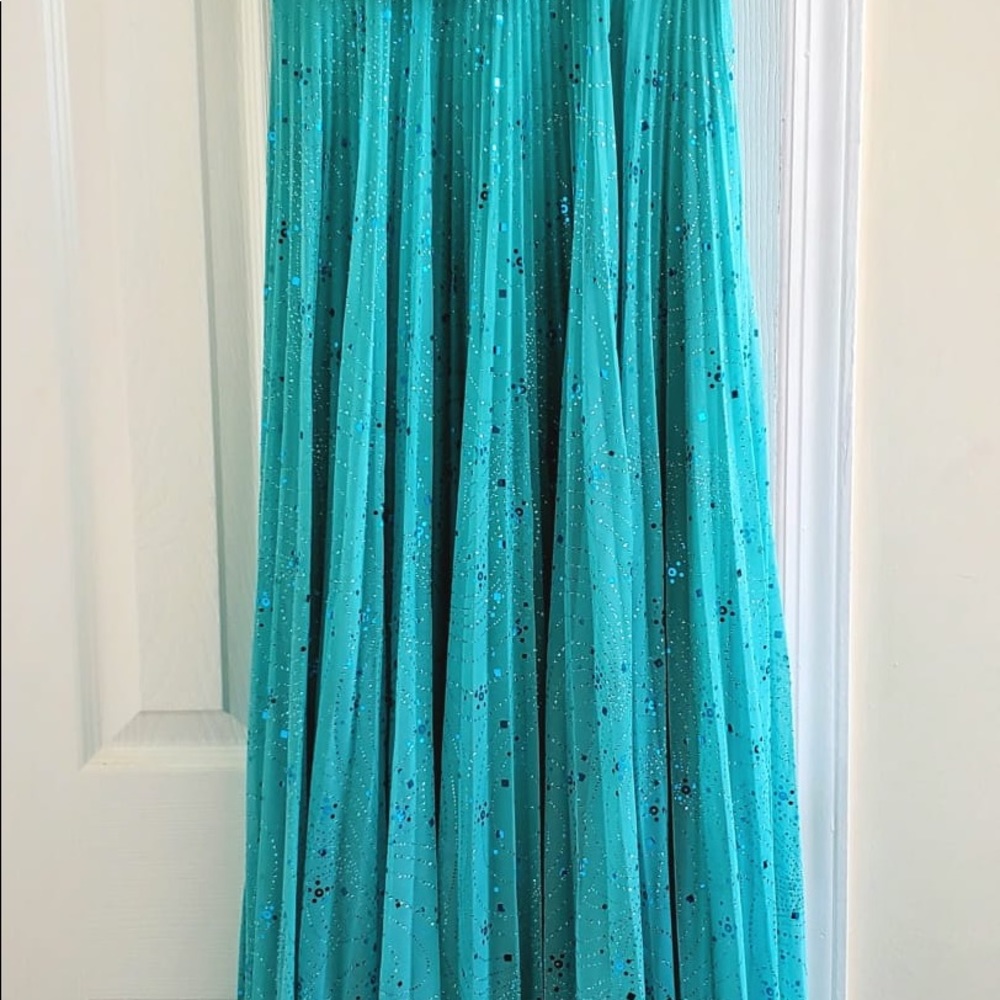Used one time for a wedding, long dresss